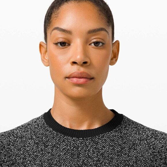 Lululemon Run Slim Layer Pullover Herringbone Black 4 NWOT - Picture 4 of 10